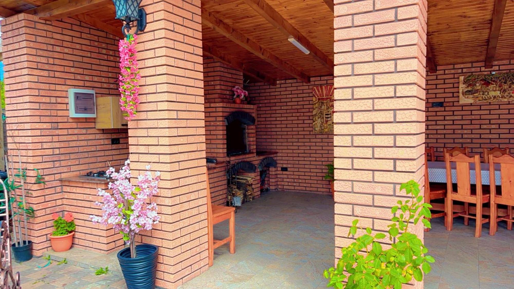 Casa Erk Bed & Breakfast Calimanesti Exterior photo